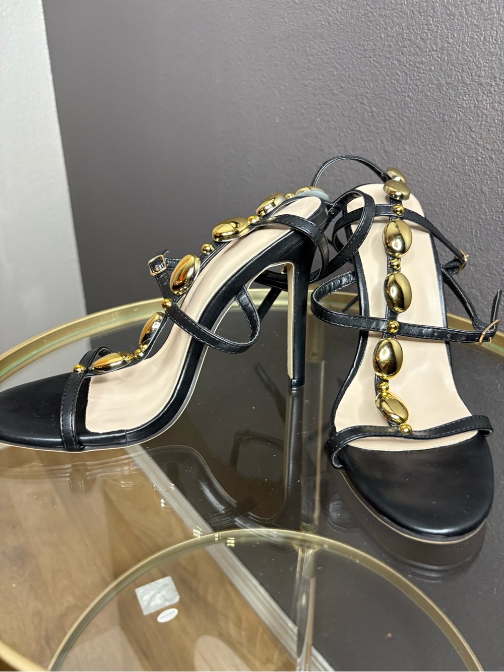 🔥NEW- Black Womens Beaded T-strap Stiletto Shoes Size: 9